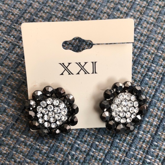 Forever 21 Jewelry - XXI Pierced Earrings Dark Grey/Clear
